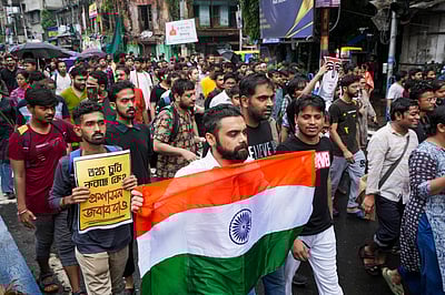 கொல்கத்தா கொடூரம்: தொடரும் போராட்டம் - புகைப்படங்கள்